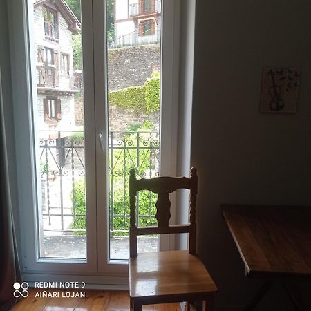Albergue Armaia Artepea Urzainqui エクステリア 写真