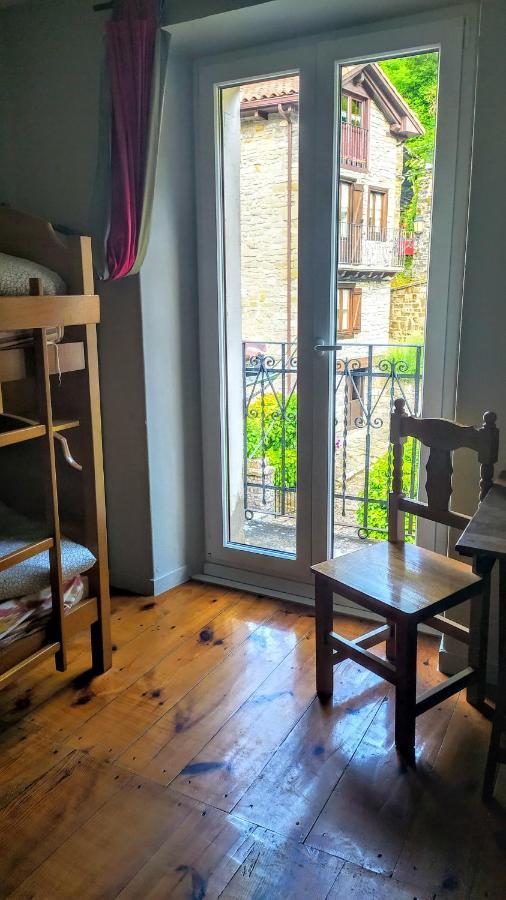 Albergue Armaia Artepea Urzainqui エクステリア 写真