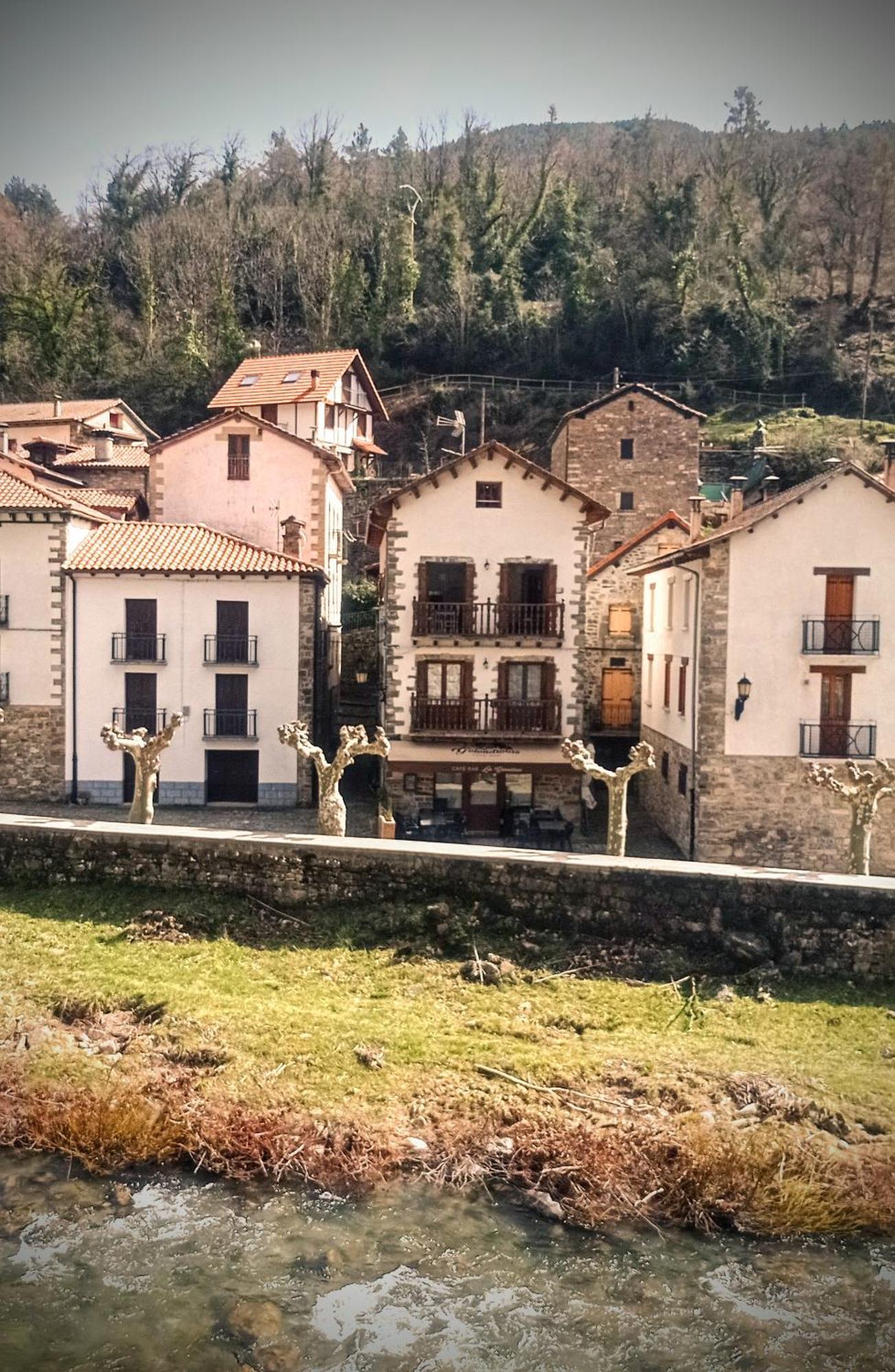 Albergue Armaia Artepea Urzainqui エクステリア 写真