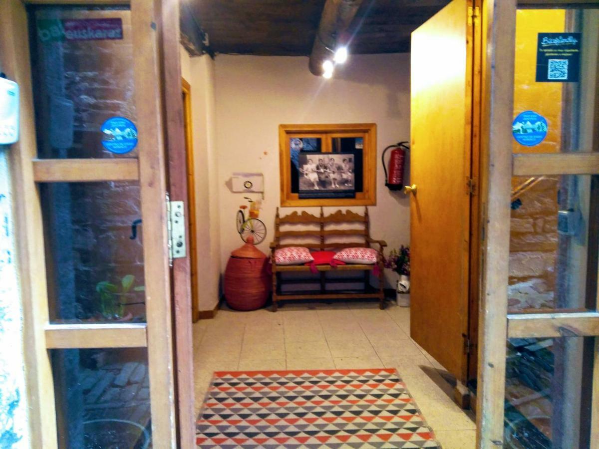 Albergue Armaia Artepea Urzainqui エクステリア 写真
